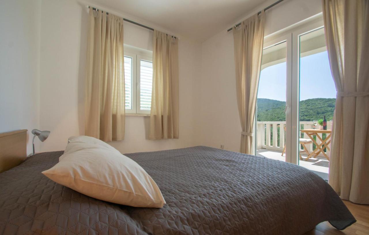 Apartments Valeria Zrnovo Bagian luar foto