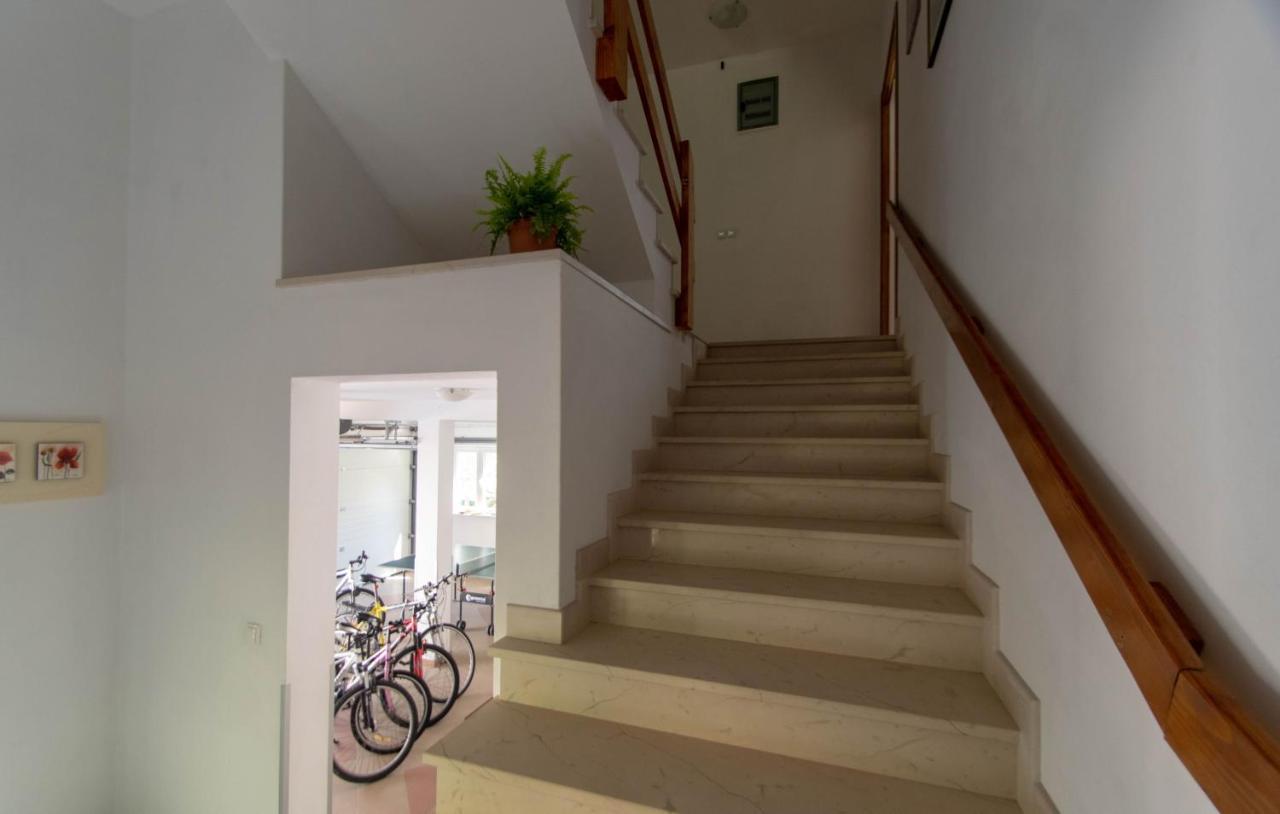 Apartments Valeria Zrnovo Bagian luar foto